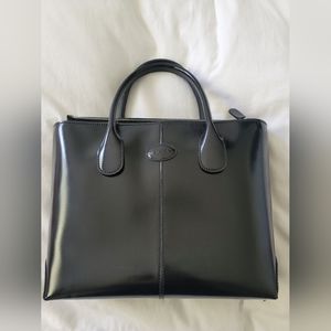 Authentic TOD Di Leather Bag Medium